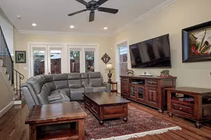 1215 W Bell St, Houston, TX 77019 - Photo 9