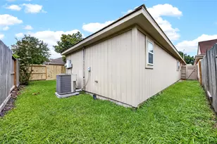 11103 Bellerive Dr, Houston, TX 77072 - Photo 33