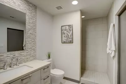 1410 Hyde Park Boulevard #212, Houston, TX 77006 - Photo 7