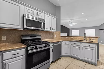 78 Dawns Edge Drive, Conroe, TX 77356 - Photo 5