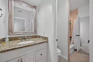 6000 Sugar Hill Dr, Houston, TX 77057 - Photo 23