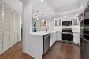 6000 Sugar Hill Dr, Houston, TX 77057 - Photo 9