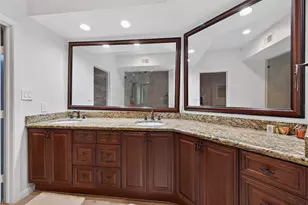 6000 Sugar Hill Dr, Houston, TX 77057 - Photo 21