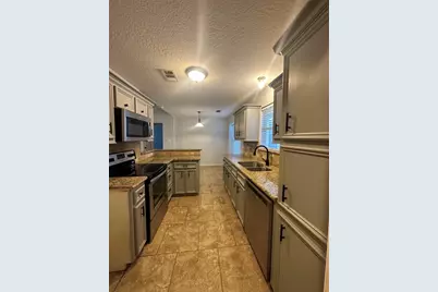 105 Harbor Court Drive, Conroe, TX 77356 - Photo 11