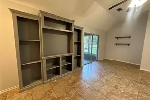 105 Harbor Ct Dr, Conroe, TX 77356 - Photo 13