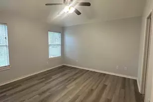 105 Harbor Ct Dr, Conroe, TX 77356 - Photo 15