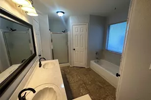 105 Harbor Ct Dr, Conroe, TX 77356 - Photo 19