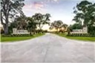 326 Legacy Point Dr, Sealy, TX 77474 - Photo 5