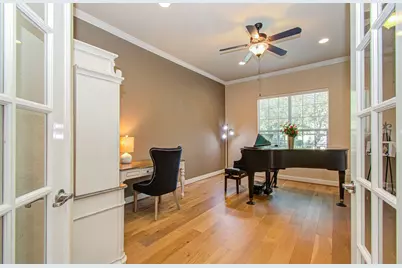 107 N Victoriana Circle, Spring, TX 77389 - Photo 7
