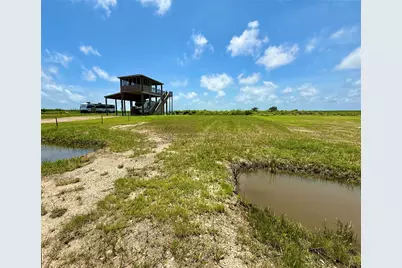 1399 Van Sant, Gilchrist, TX 77617 - Photo 5