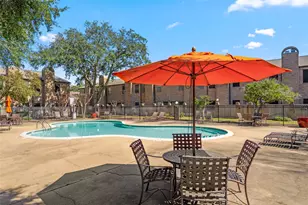 9850 Pagewood Ln, Houston, TX 77042 - Photo 23