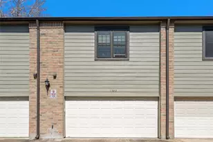 9850 Pagewood Ln, Houston, TX 77042 - Photo 21