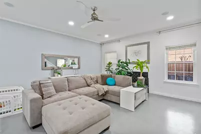 9850 Pagewood Lane #1302, Houston, TX 77042 - Photo 5