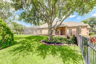 2425 Spellbrook Ct, League City, TX 77573 - Photo 43