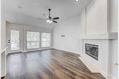 2425 Spellbrook Court, League City, TX 77573 - Photo 11