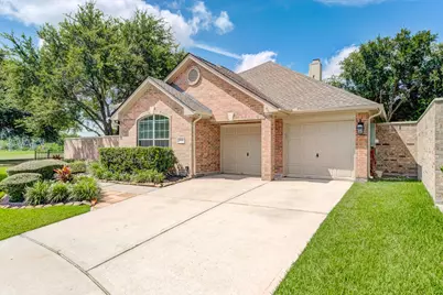 2425 Spellbrook Court, League City, TX 77573 - Photo 3