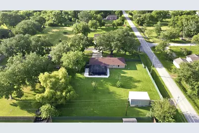 12211 3rd Street, Santa Fe, TX 77510 - Photo 3