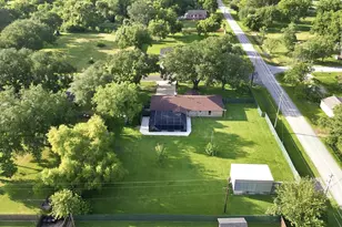12211 3rd St, Santa Fe, TX 77510 - Photo 3