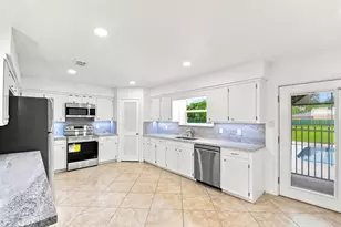 12211 3rd St, Santa Fe, TX 77510 - Photo 17