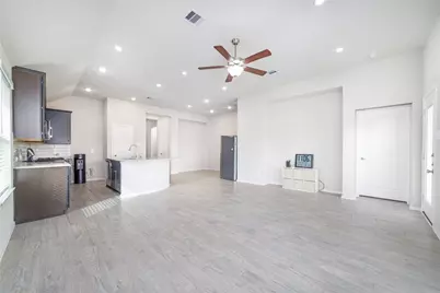 8823 Barton Valley Drive, Richmond, TX 77407 - Photo 17