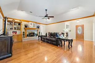 1506 Oak Hollow Dr, Friendswood, TX 77546 - Photo 3