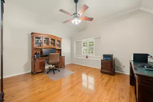 1506 Oak Hollow Dr, Friendswood, TX 77546 - Photo 15