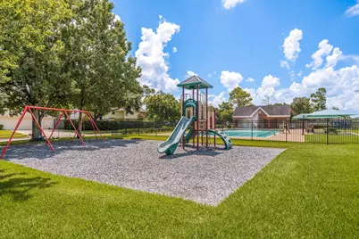 1506 Oak Hollow Drive, Friendswood, TX 77546 - Photo 27
