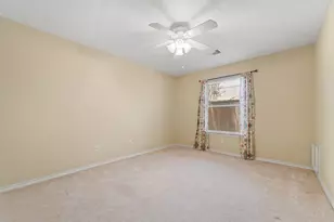 1506 Oak Hollow Dr, Friendswood, TX 77546 - Photo 17