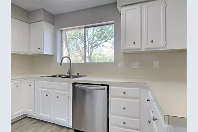 3310 Hampton Drive, Missouri City, TX 77459 - Photo 5