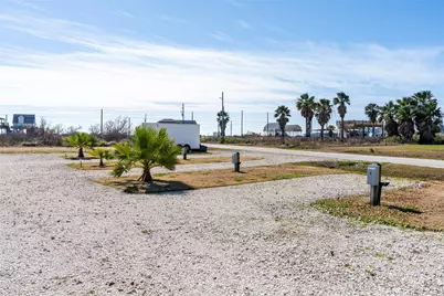 1040 Rollover Lane, Gilchrist, TX 77617 - Photo 13