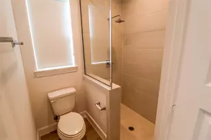 2745 Clinton Dr, Houston, TX 77020 - Photo 25