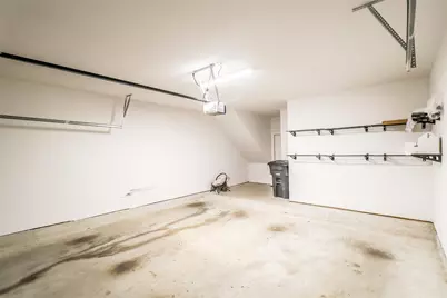 2745 Clinton Drive, Houston, TX 77020 - Photo 31