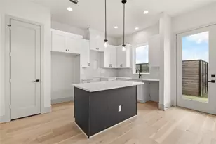 4006 Buffalo Moon Dr, Houston, TX 77045 - Photo 5