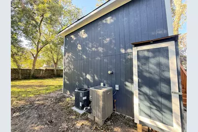 2209 Gano St, Houston, TX 77009 - Photo 5