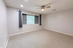 10327 Sweetwood Dr, Houston, TX 77070 - Photo 11