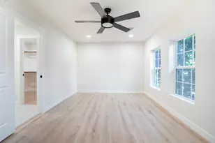 1310 E 34th St, Houston, TX 77022 - Photo 11