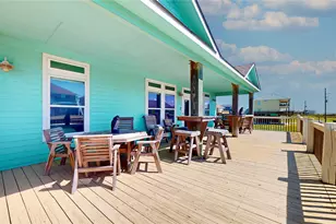 1121 Blue Water Dr, Crystal Beach, TX 77650 - Photo 25