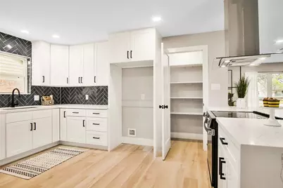 5731 Creekbend Drive, Houston, TX 77096 - Photo 23