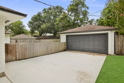 5731 Creekbend Drive, Houston, TX 77096 - Photo 3