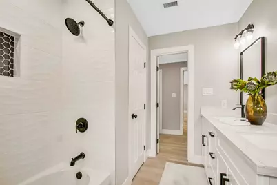 5731 Creekbend Drive, Houston, TX 77096 - Photo 37