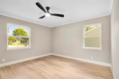 5731 Creekbend Drive, Houston, TX 77096 - Photo 35