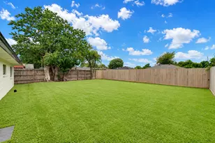 863 Marcolin St, Houston, TX 77088 - Photo 25
