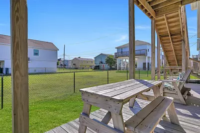 4126 Grayson, Galveston, TX 77554 - Photo 31