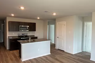 109 Mullins Dr, Rockdale, TX 76567 - Photo 3