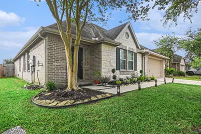 4710 Lake Rim Drive, Alvin, TX 77511 - Photo 3