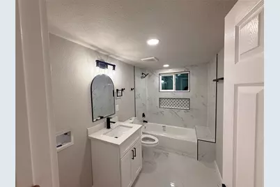 5238 Pease St #4, Houston, TX 77023 - Photo 11