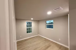 5238 Pease St, Houston, TX 77023 - Photo 13