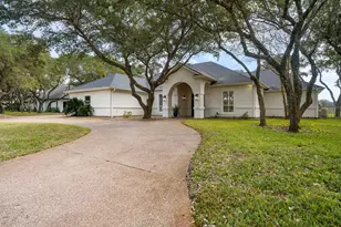 323 Olympic Dr, Rockport, TX 78382 - Photo 3