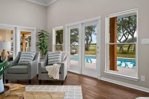 323 Olympic Dr, Rockport, TX 78382 - Photo 11