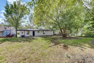 5611 Doulton Dr Dr, Houston, TX 77033 - Photo 9